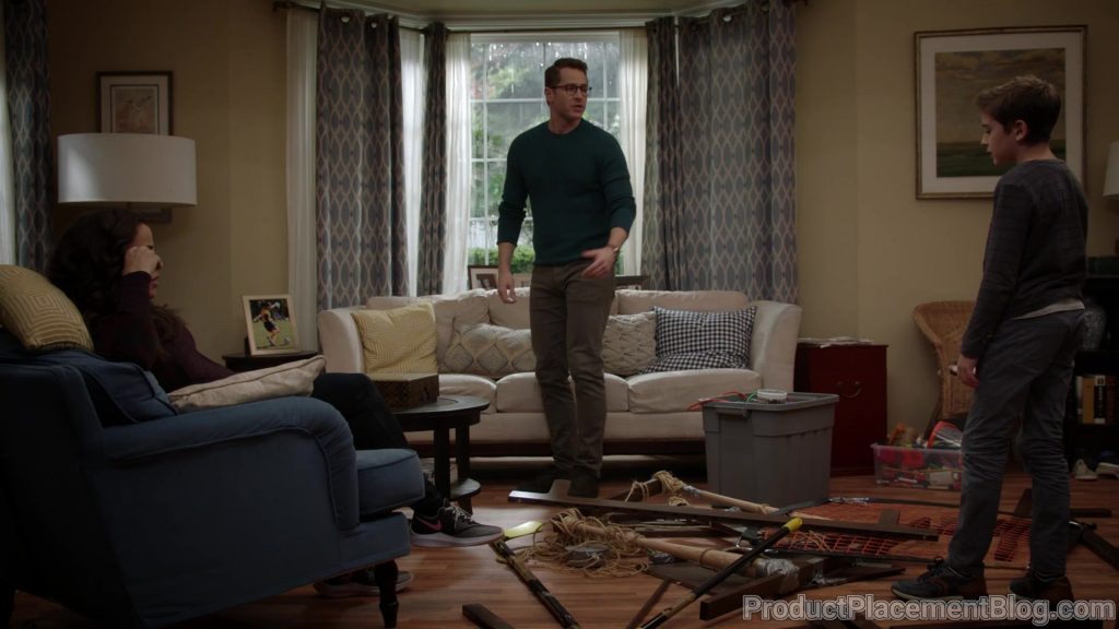 Nike Women's Sneakers in Manifest S02E09 “Airplane Bottles” (2020) (Image 1)