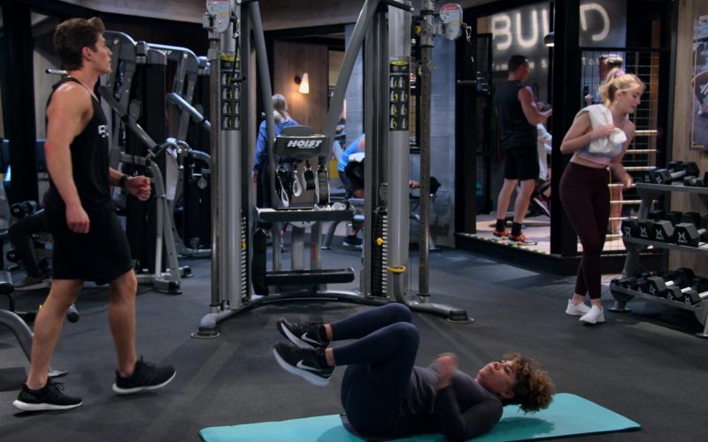 Nike Women's Sneakers in Pretty Smart S01E06 “Here's the tea! Jayden found a pottery twunk!” (2021) (Image 1)