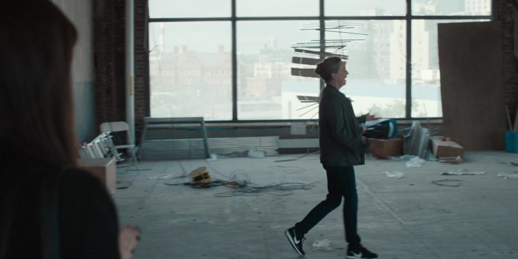 Nike Women's Sneakers in WeCrashed S01E02 “Masha Masha Masha” (2022) (Image 1)