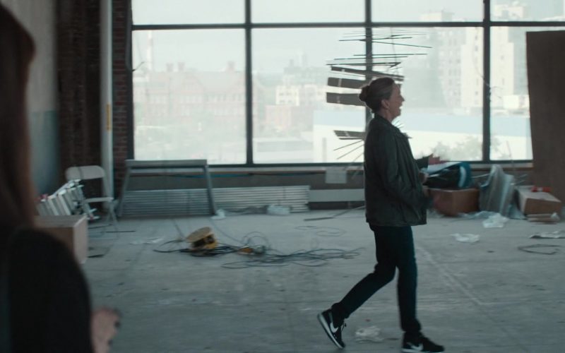 Nike Women's Sneakers in WeCrashed S01E02 “Masha Masha Masha” (2022) (Image 1)