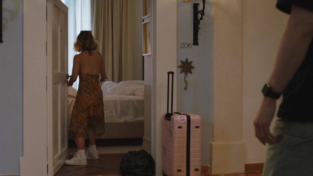Nike Women's Sneakers of Haley Lu Richardson as Portia in The White Lotus S02E05 “That's Amore” (2022) (Image 1)