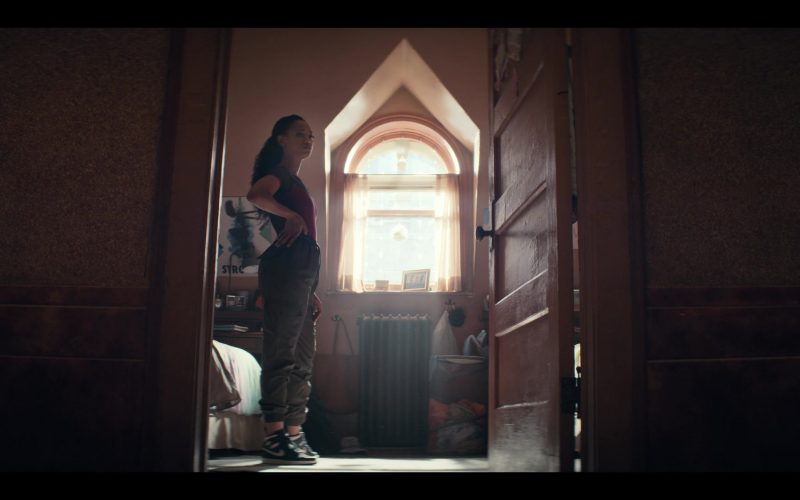 Nike Women's Sneakers of Kylie Jefferson as Neveah in Tiny Pretty Things S01E08 “Relevé” (2020) (Image 1)