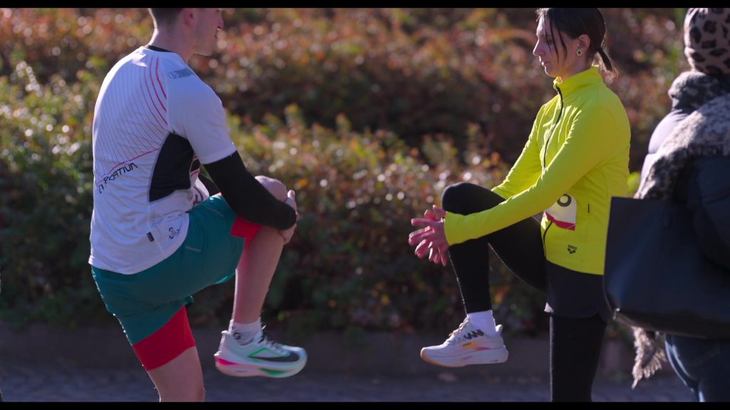 Nike Zoom Fly 6 road racing shoes a in The Four Seasons S02E08 “Maratona” (2026) (Image 2)