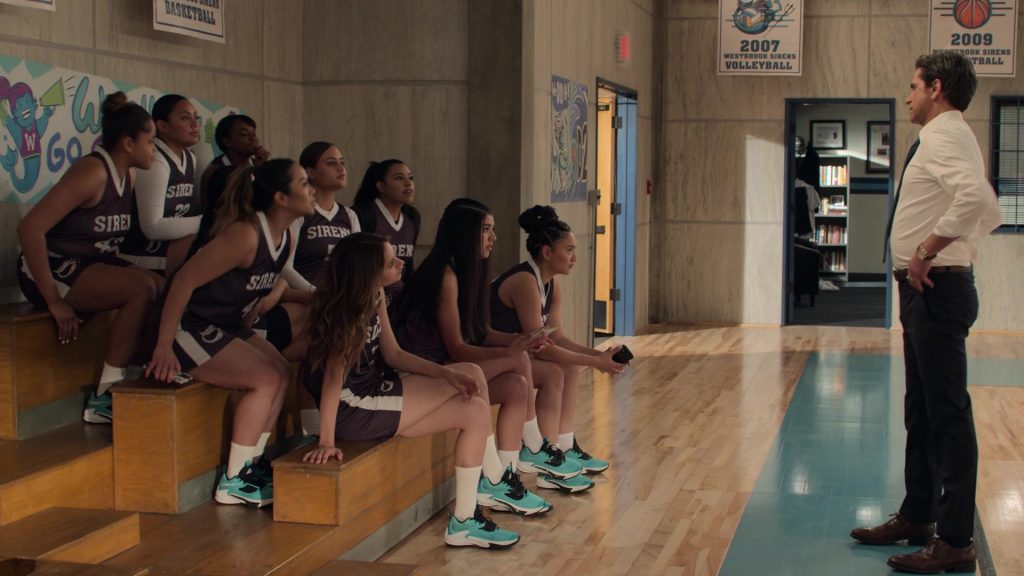 Nike Zoom Freak 3 Trainers in Big Shot S02E07 “Playing House” (2022) (Image 4)