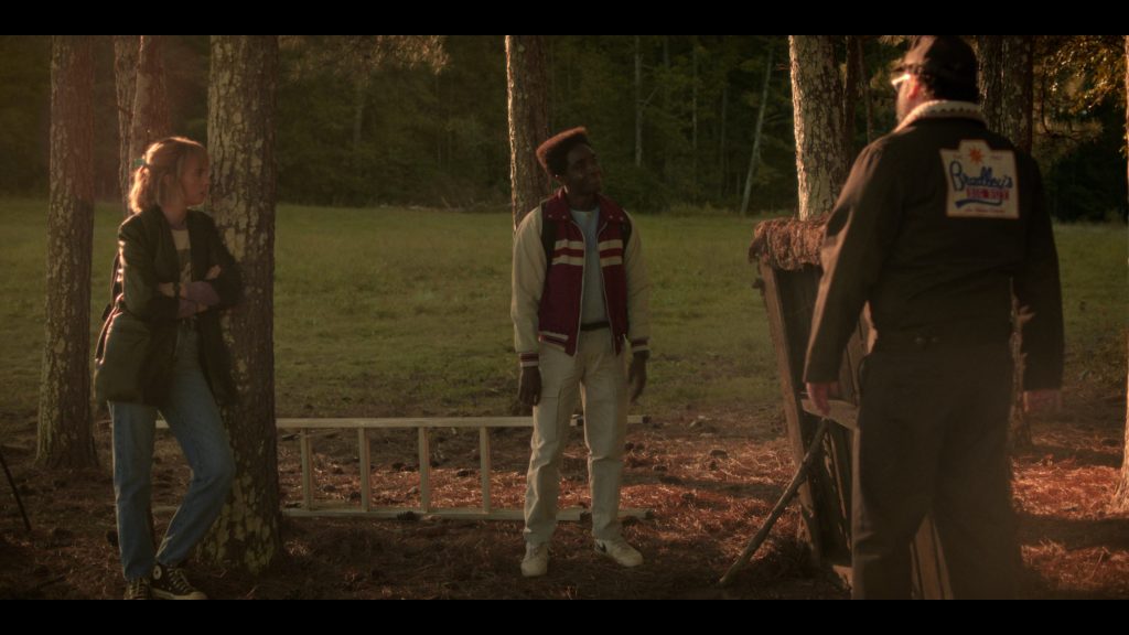Nike and Converse Shoes in Stranger Things S05E04 “Chapter Four – Sorcerer” (2025) (Image 3)