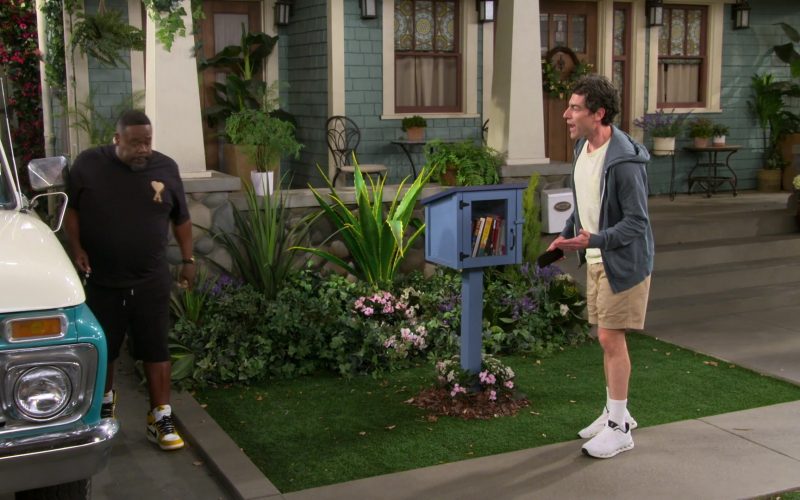 Nike and ON Shoes in The Neighborhood S08E09 “Welcome to the Zhuzh” (2026) (Image 1)
