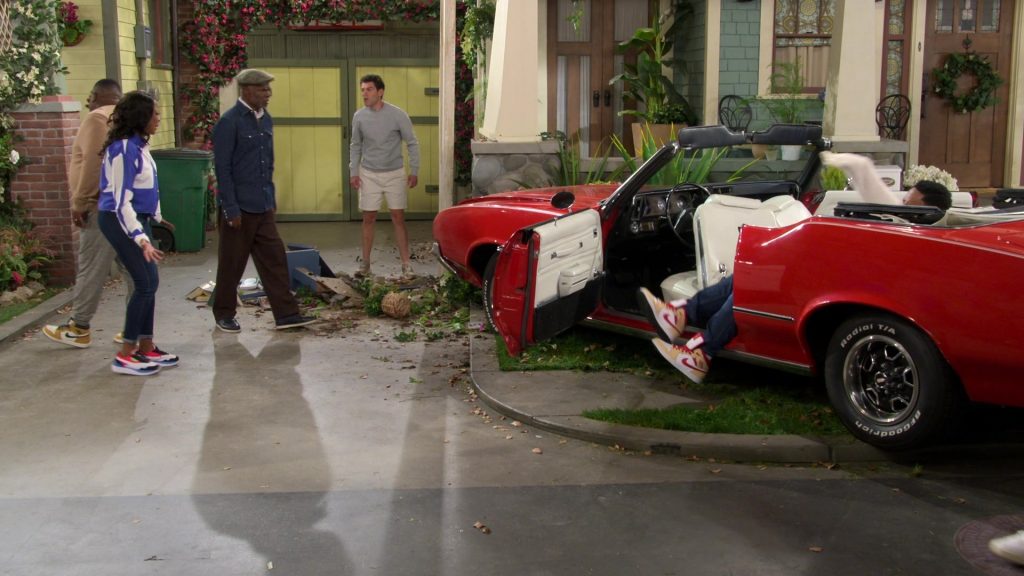 Nike and Puma Shoes in The Neighborhood S07E07 “Welcome to the Wicked Stepmother” (2024) (Image 9)