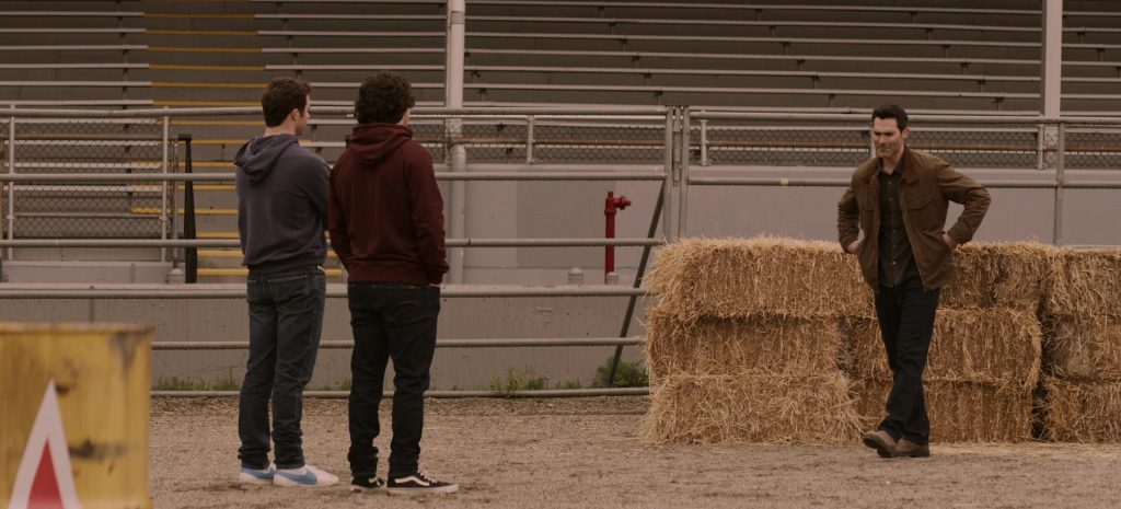 Nike and Vans Shoes in Superman and Lois S04E09 “To Live and Die Again” (2024) (Image 1)