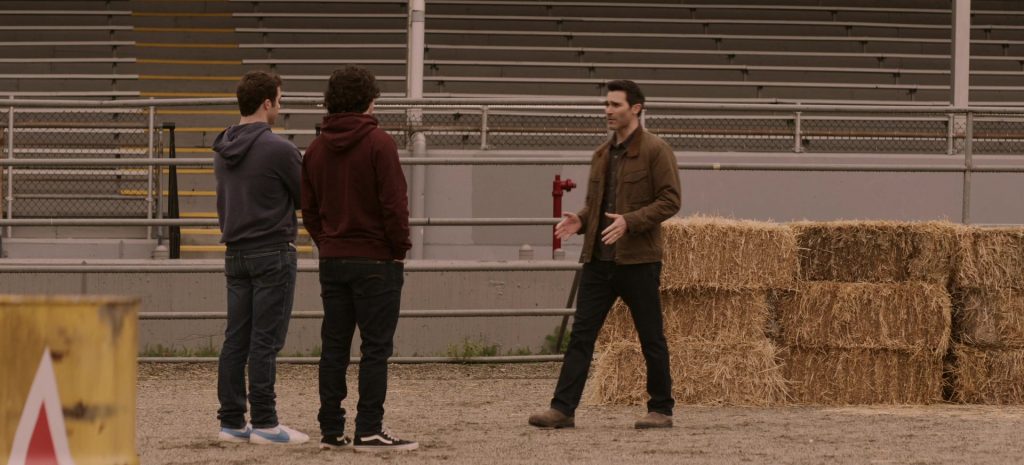 Nike and Vans Shoes in Superman and Lois S04E09 “To Live and Die Again” (2024) (Image 7)