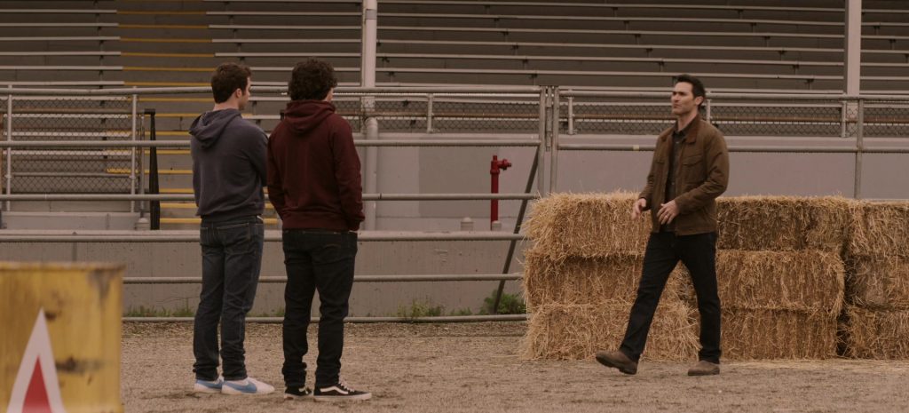 Nike and Vans Shoes in Superman and Lois S04E09 “To Live and Die Again” (2024) (Image 9)