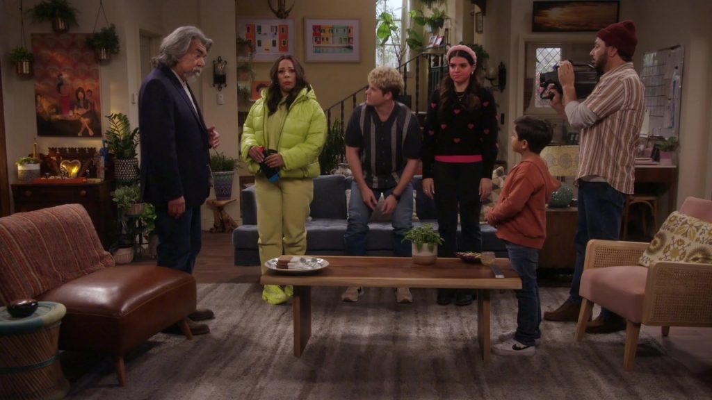 Nintendo Switch and Nike Sneakers in Lopez vs Lopez S03E08 “Lopez vs Dateline” (2024) (Image 20)