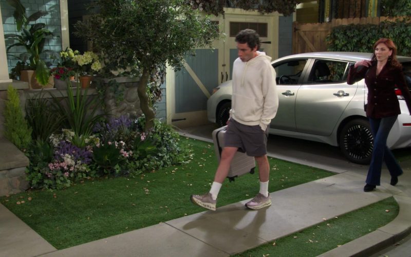 Nissan Leaf Car, ON Sneakers in The Neighborhood S08E18 “Welcome to the Chat” (2026) (Image 1)
