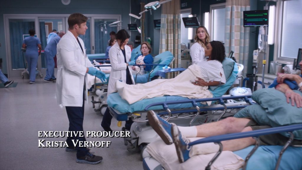 ON Sneakers in Grey's Anatomy S20E02 “Keep the Family Close” (2024) (Image 2)