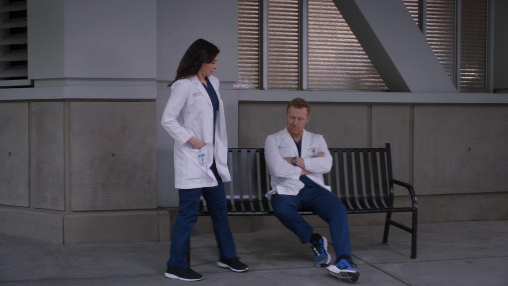 ON Sneakers in Greys Anatomy S21E17 “Love You Like a Love Song” (2025) (Image 1)