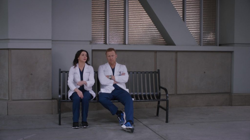 ON Sneakers in Greys Anatomy S21E17 “Love You Like a Love Song” (2025) (Image 8)