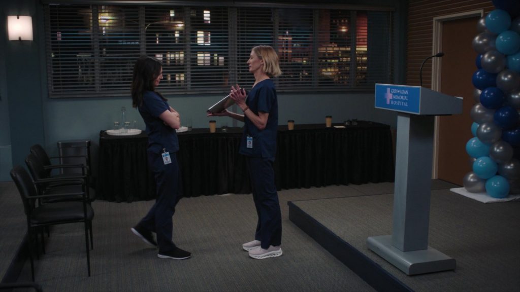 ON Sneakers in Greys Anatomy S22E14 “Wrecking Ball” (2026) (Image 4)