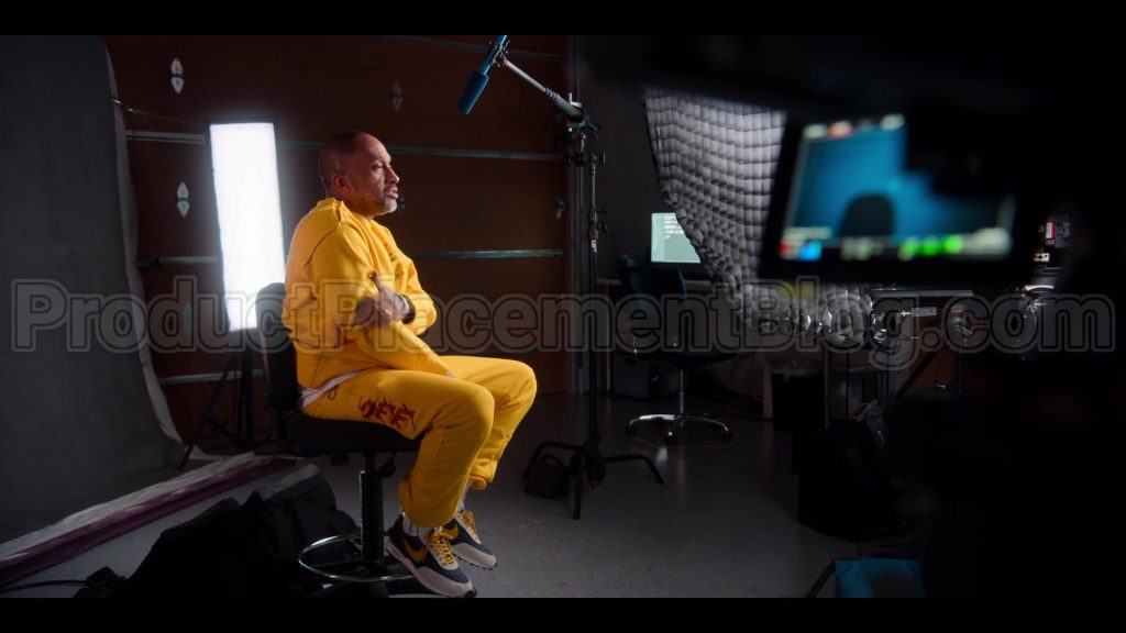 Off-White Sweatshirt, Sweatpants and Nike Shoes of Kenya Barris in #blackAF S01E04 “yup, you guessed it. again, this is because of slavery” (2020) (Image 1)