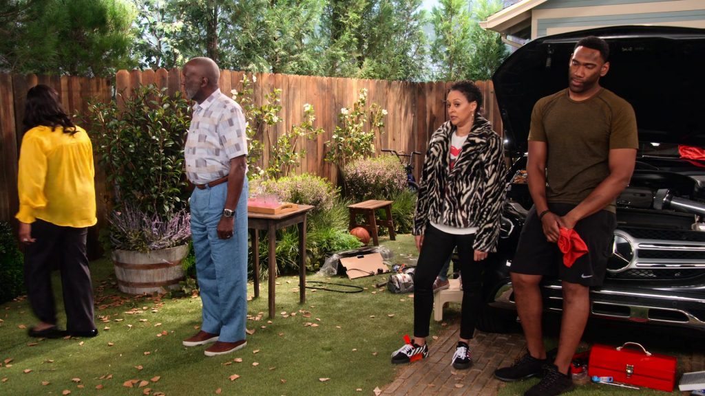 Off-White Women's Sneakers of Tia Mowry as Cocoa McKellan in Family Reunion S03E02 “Remember When Jade Broke a Nail” (2021) (Image 1)