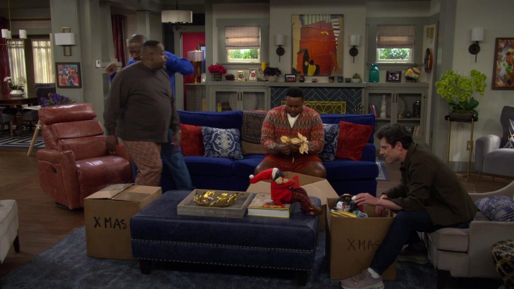 On Cloudaway 2 sneakers in The Neighborhood S08E08 “Welcome to Secrets and Santa” (2025) (Image 1)