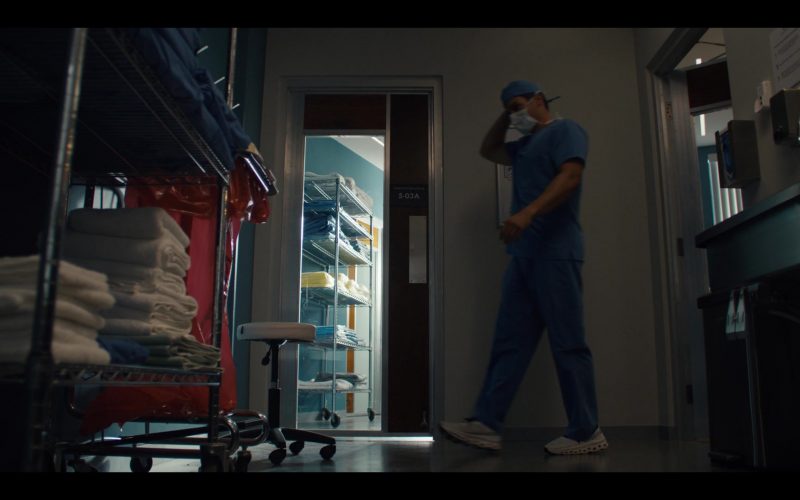 On Cloudmonster running shoes in Doc S02E08 “He Loved You” (2025) (Image 1)