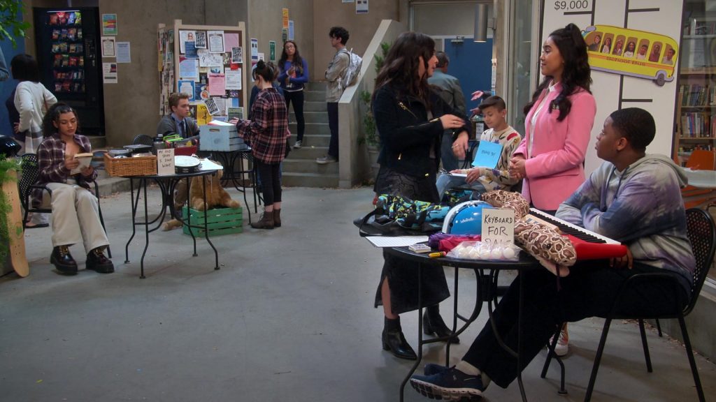 On Men's Sneakers of Brandon Severs as Terrell Smith in Head of the Class S01E09 “Frozen Dinner… Party” (2021) (Image 1)