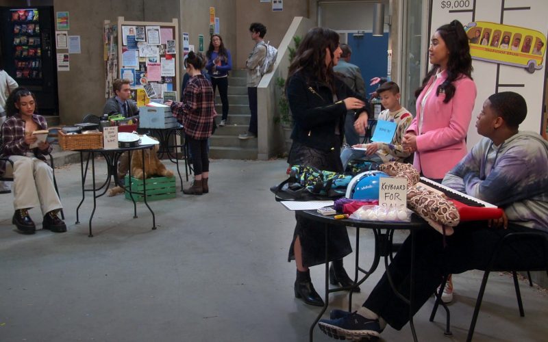 On Men's Sneakers of Brandon Severs as Terrell Smith in Head of the Class S01E09 “Frozen Dinner… Party” (2021) (Image 1)