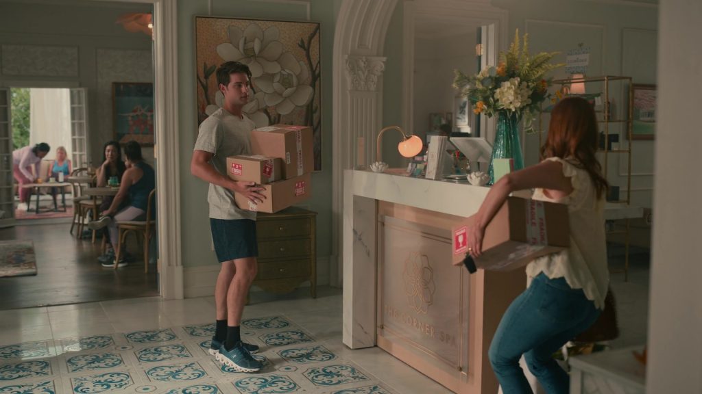 On Running Shoes For Men in Sweet Magnolias S03E02 “Meet Me Where I Am” (2023) (Image 1)