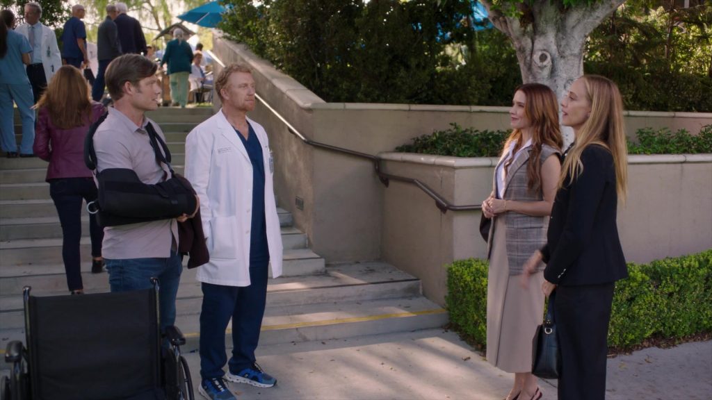 On Shoes in Greys Anatomy S22E04 “Goodbye Horses” (2025) (Image 5)