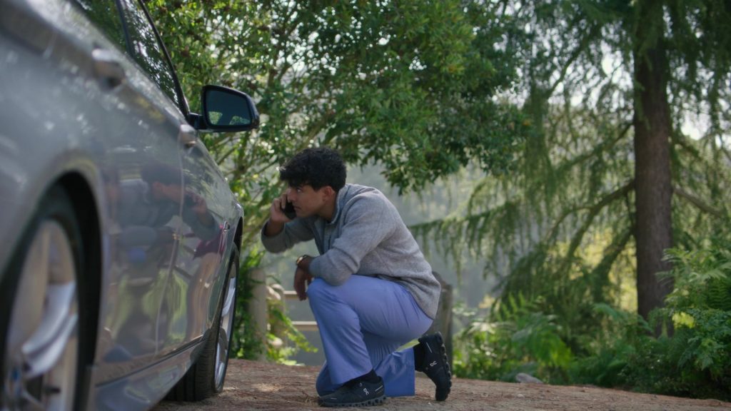 On Shoes in Grey's Anatomy S22E07 “Skyfall” (2026) (Image 3)