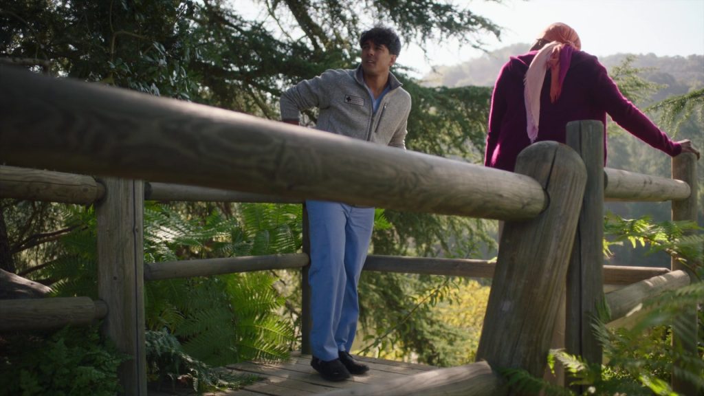 On Shoes in Grey's Anatomy S22E07 “Skyfall” (2026) (Image 8)
