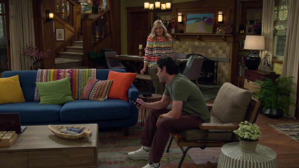 On Sneakers in The Neighborhood S08E02 “Welcome to the Downsizing” (2025) (Image 3)
