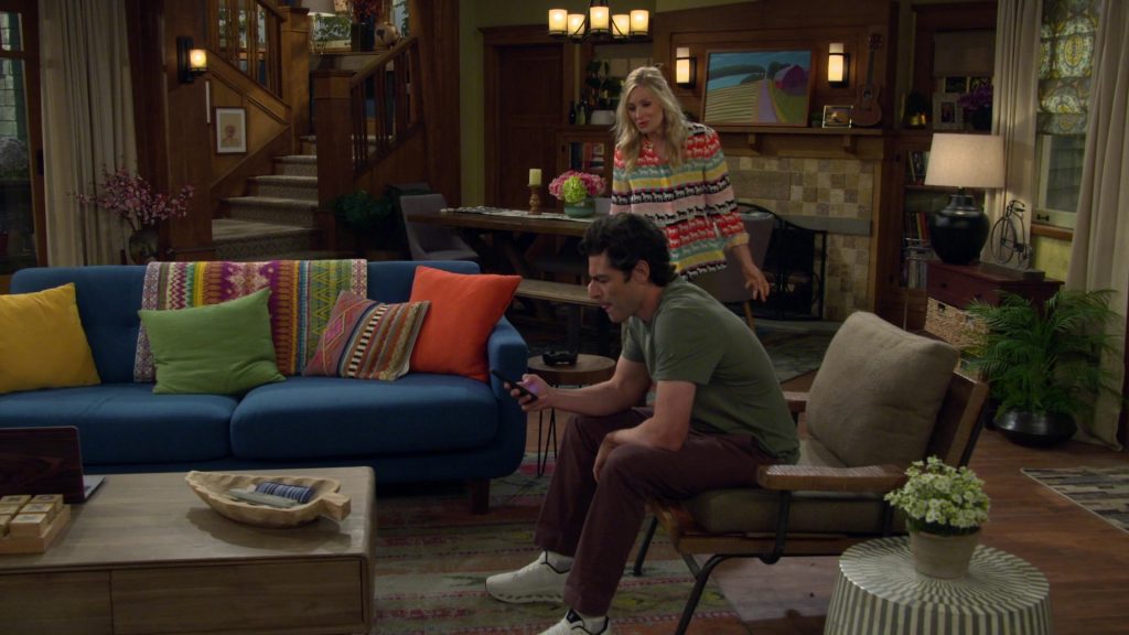 On Sneakers in The Neighborhood S08E02 “Welcome to the Downsizing” (2025) (Image 4)