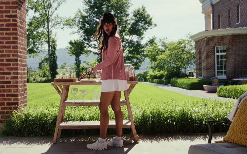 On Women's Sneakers Worn by Jameela Jamil as Ava in Poker Face S01E06 “Exit Stage Death” (2023) (Image 1)