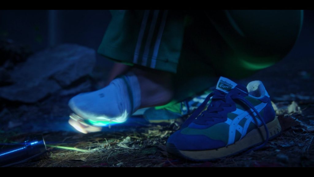 Onitsuka Tiger Sneakers in Pretty Little Liars - Original Sin S02E05 “Chapter Fifteen - Friday the 13th” (2024) (Image 2)