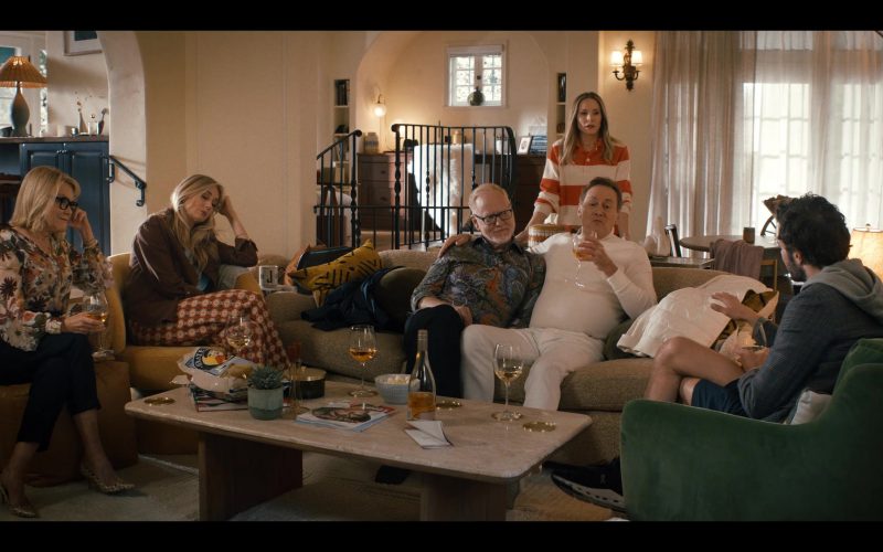 PIRATE'S BOOTY Snacks and ON Sneakers in Nobody Wants This S01E06 (2024) (Image 1)
