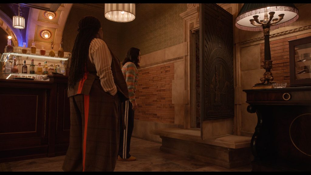 PUMA (Scene 4) Sneakers ‘Palermo' in Mustard in Only Murders in the Building S05E09 “Lestr” (2025) (Image 10)