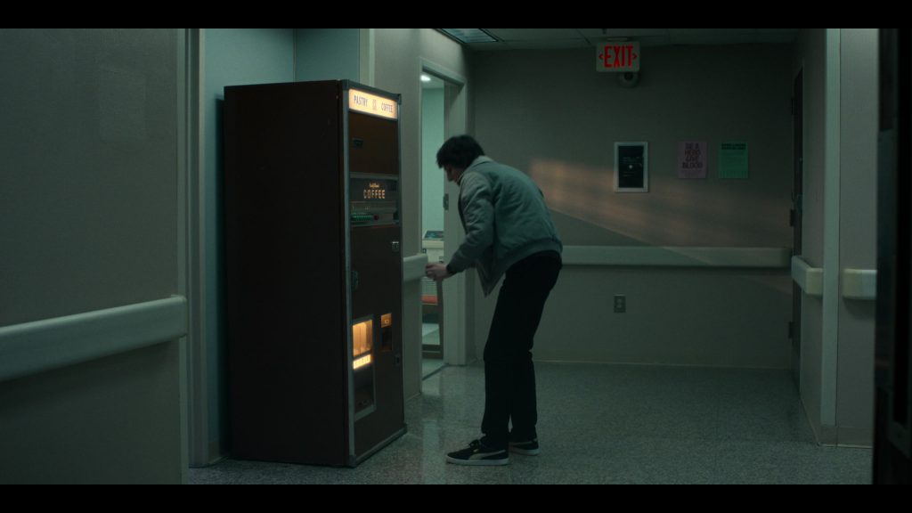 Puma (1) Sneakers in Stranger Things S05E02 “Chapter Two – The Vanishing of” (2025) (Image 3)
