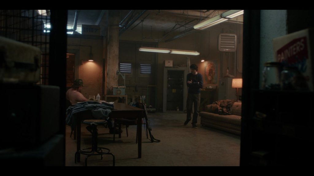 Puma (2) Shoes in Stranger Things S05E06 “Chapter Six – Escape From Camazotz” (2025) (Image 5)