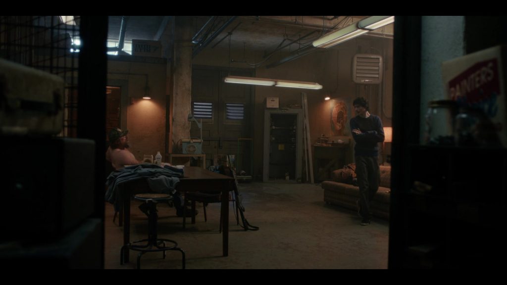 Puma (2) Shoes in Stranger Things S05E06 “Chapter Six – Escape From Camazotz” (2025) (Image 7)