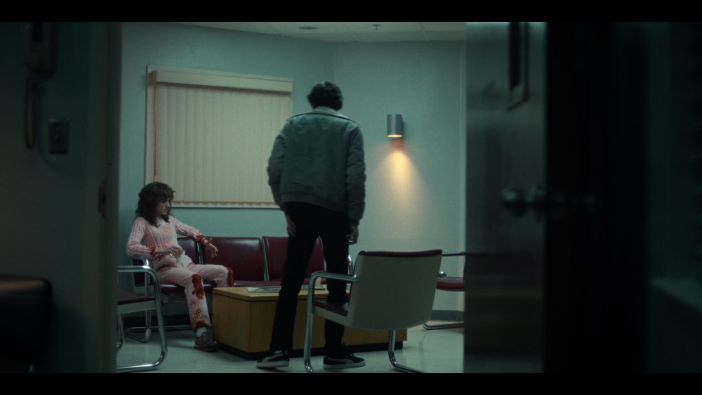 Puma (2) Sneakers in Stranger Things S05E02 “Chapter Two – The Vanishing of” (2025) (Image 4)