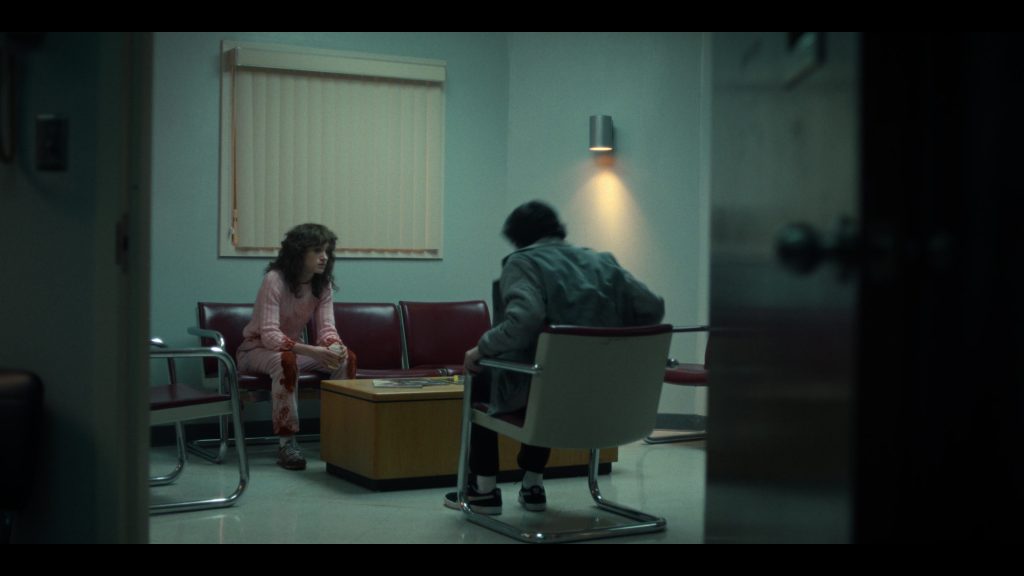 Puma (2) Sneakers in Stranger Things S05E02 “Chapter Two – The Vanishing of” (2025) (Image 8)