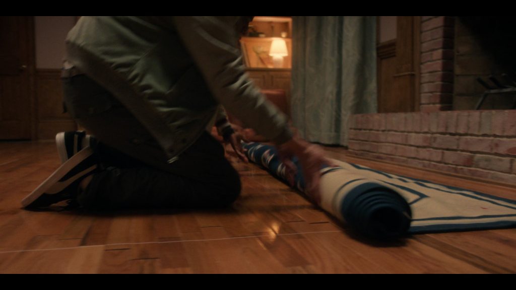 Puma (3) Sneakers in Stranger Things S05E03 “Chapter Three – The Turnbow Trap” (2025) (Image 3)