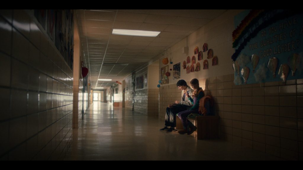 Puma (4) Sneakers in Stranger Things S05E01 “Chapter One – The Crawl” (2025) (Image 5)