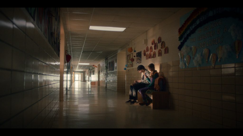 Puma (4) Sneakers in Stranger Things S05E01 “Chapter One – The Crawl” (2025) (Image 8)