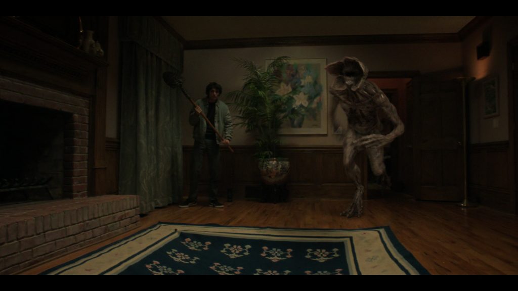 Puma (4) Sneakers in Stranger Things S05E03 “Chapter Three – The Turnbow Trap” (2025) (Image 1)