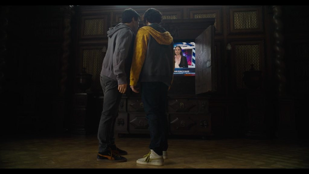 Puma Men's Shoes Worn by Ezra Miller as Barry Allen in The Flash (2023) (Image 5)