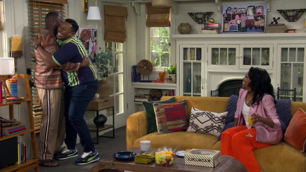 Puma (Scene 1) City Rider Electric Sneakers in The Neighborhood S08E04 “Welcome to Family Value” (2025) (Image 4)