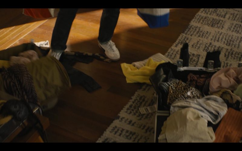 Puma (Scene 1) Super Liga OG Retro Sneaker in I Love LA S01E02 “Roger & Munchy” (2025) (Image 1)