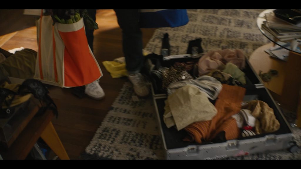 Puma (Scene 1) Super Liga OG Retro Sneaker in I Love LA S01E02 “Roger & Munchy” (2025) (Image 2)