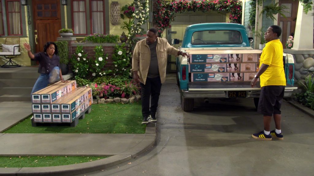 Puma (Scene 2) Rebound Layup Sneakers in The Neighborhood S08E04 “Welcome to Family Value” (2025) (Image 11)